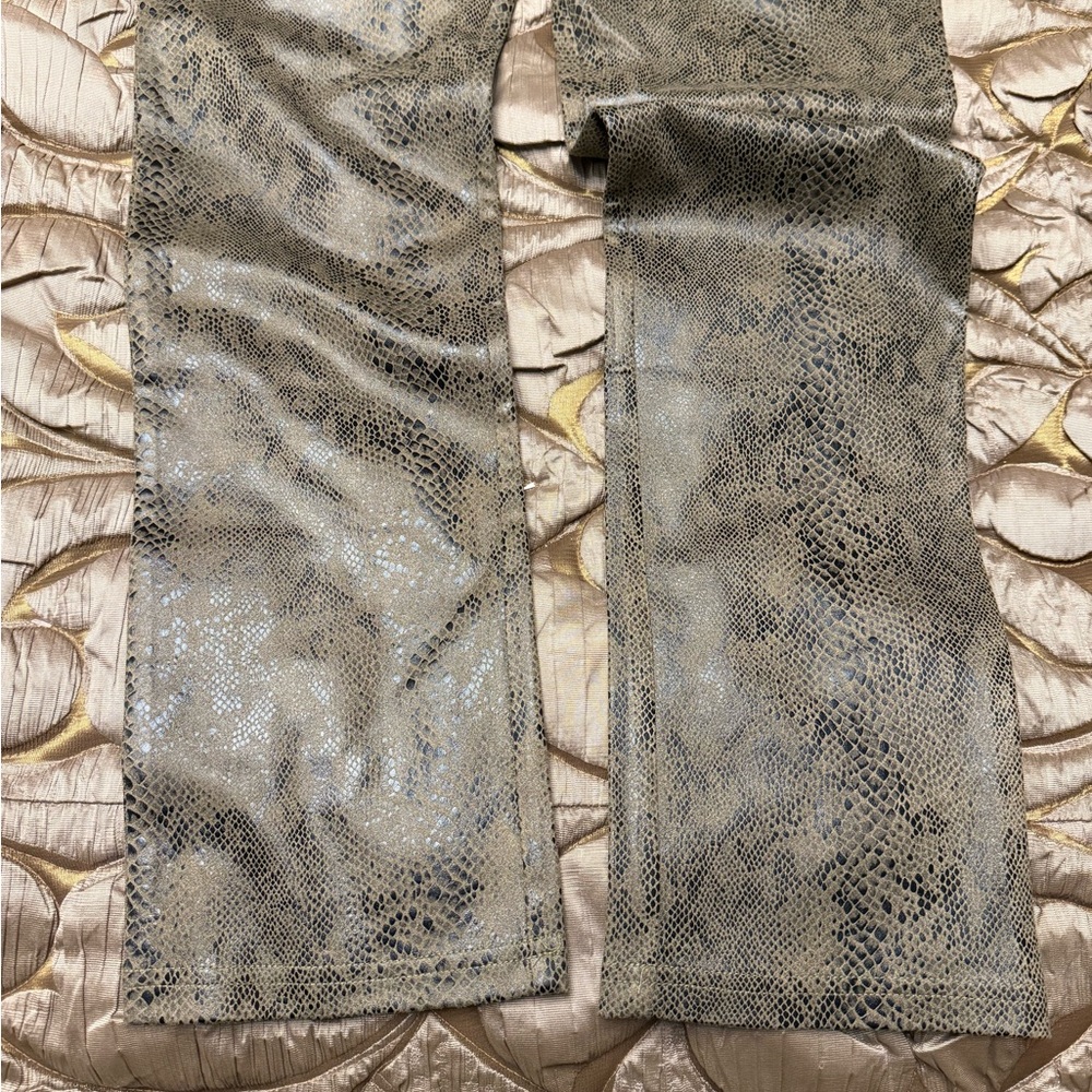 Pants - Picture 7 of 12